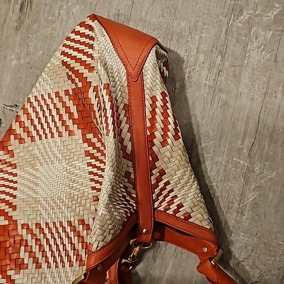 💕COLE HAAN💕 Genevieve Woven Weave Triangle Tote ~ Orange & Ivory NWOT - Picture 6 of 14